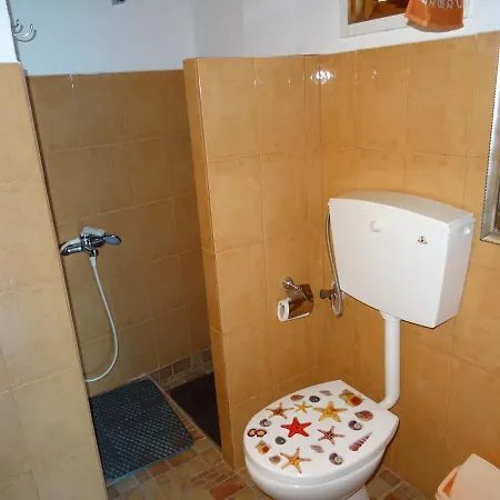 Andreas Studio With Private Parcking Apartament *