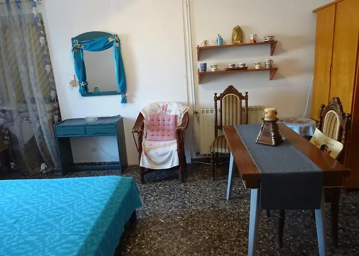 Lägenhet Andreas Studio With Private Parcking